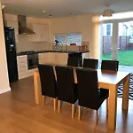 Nice House + Car Parking + Close To The City Centre