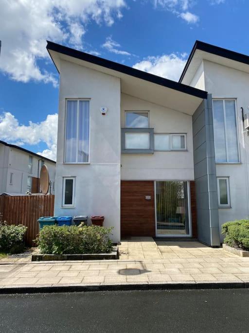 Holiday home Nice House + Car Parking + Close To The City Centre *